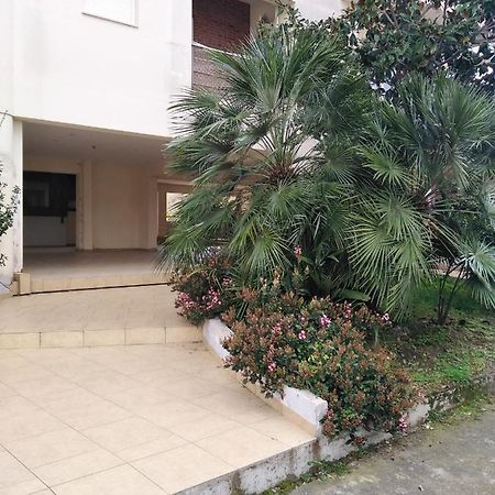 Hommie Apartment Amaliada Exterior foto